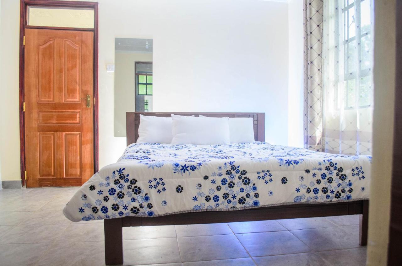 Everlasting Gardens Bed & Breakfast Kitui Exterior photo